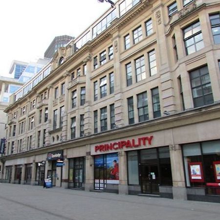 Travelodge Cardiff Central Queen Street Εξωτερικό φωτογραφία