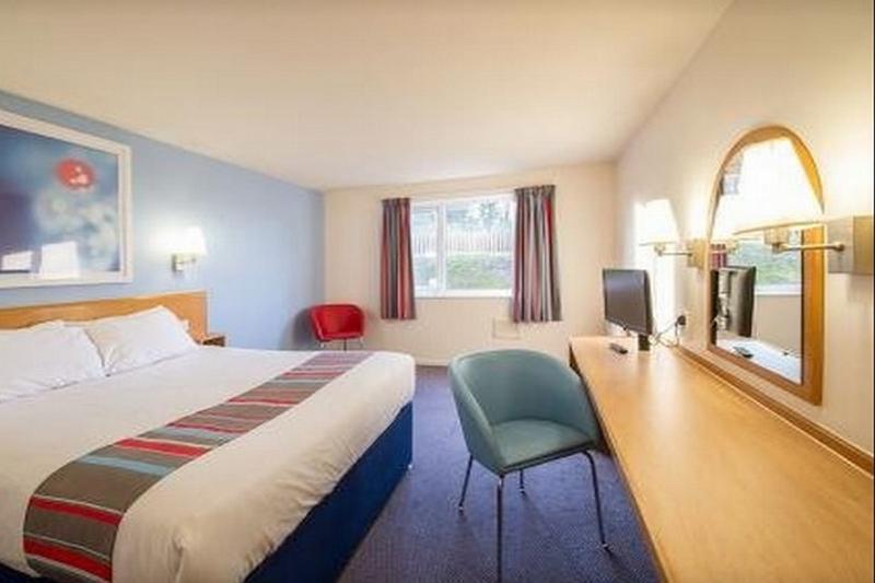 Travelodge Cardiff Central Queen Street Εξωτερικό φωτογραφία