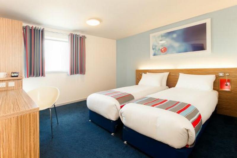 Travelodge Cardiff Central Queen Street Εξωτερικό φωτογραφία